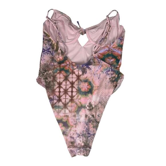 UO Out From Under One Piece Swimsuit size Large Pink Underwire - Picture 2 of 7